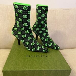 Brand new and authentic Gucci heels